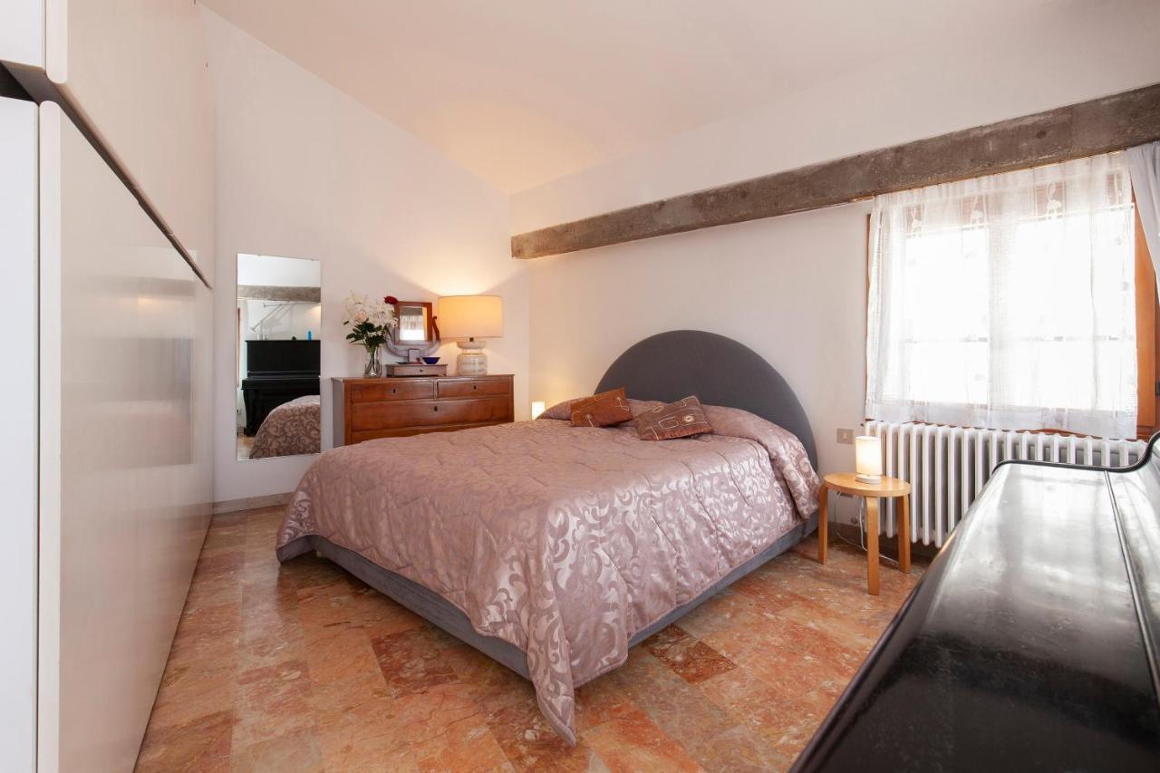 Altana Rialto Apartment Venesia Bagian luar foto