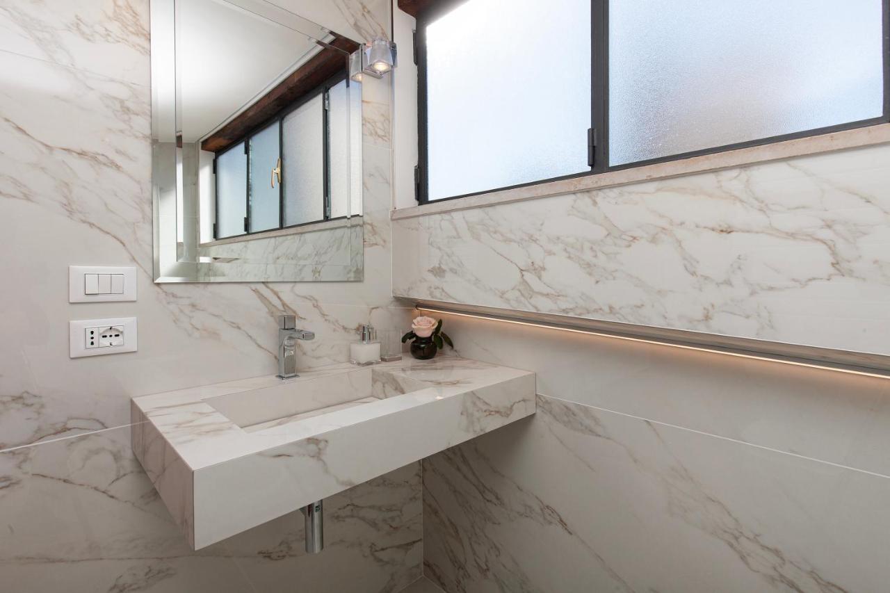 Altana Rialto Apartment Venesia Bagian luar foto